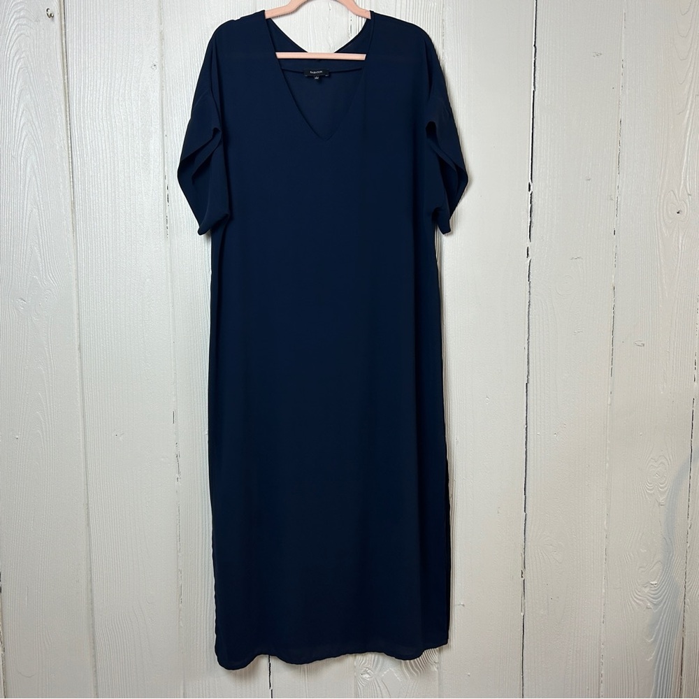 Babaton Elegant Minimalist Chic Navy Blue Short Sleeve V-Neck Flowy Dress Size L